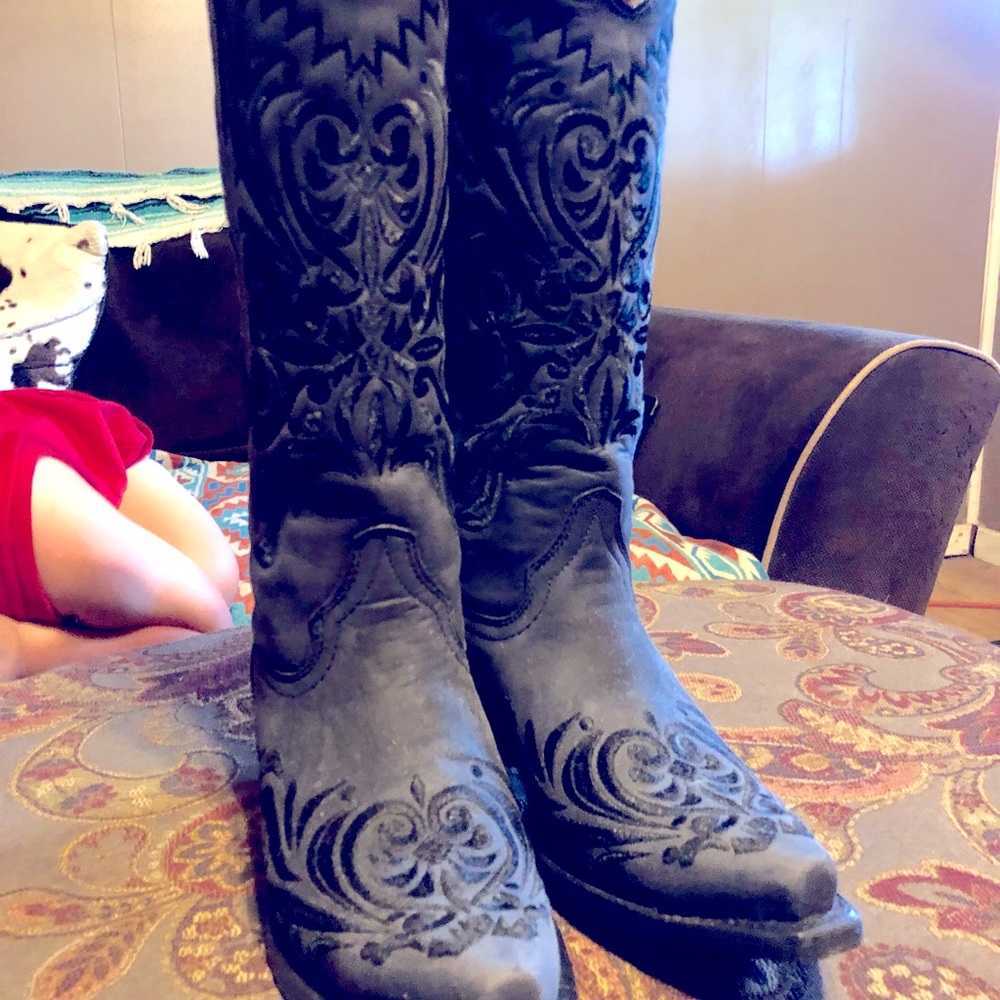 Circle G leather cowboy boots. Like new.